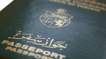 السماح  رسميّا للأم باستخراج وثائق سفر أبنائها